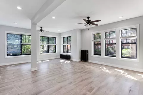 6100 N Winthrop Ave, Chicago, IL 60660