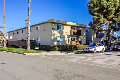 202 S Nevada St, Oceanside, CA 92054