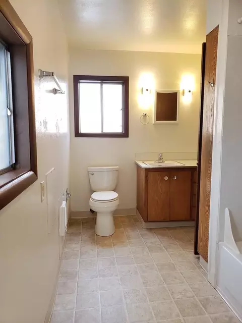 242 E 14th Ave, Eugene, OR 97401 photo 21