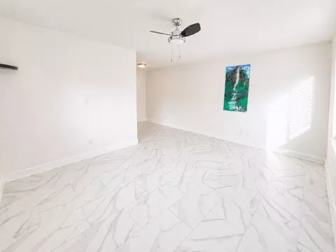 11955 3rd St E, Treasure Island, FL 33706