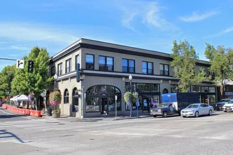 12610 SW Farmington Rd, Beaverton, OR 97005