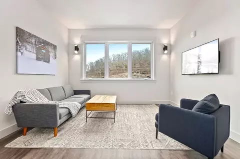 Riordan Rd, Bella Vista, AR 72714