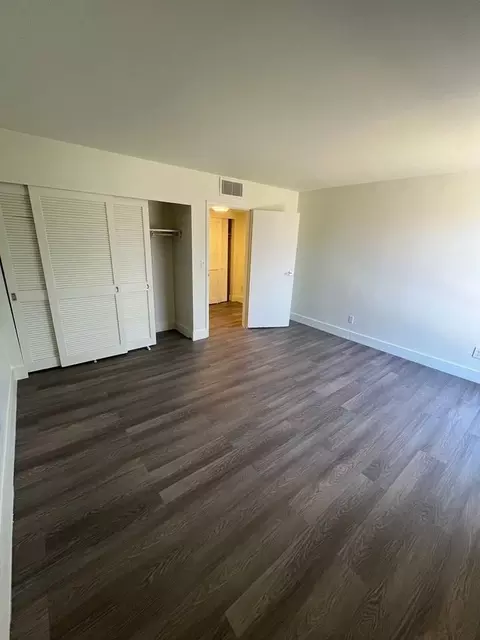 7300 W Dean Rd, Milwaukee, WI 53223
