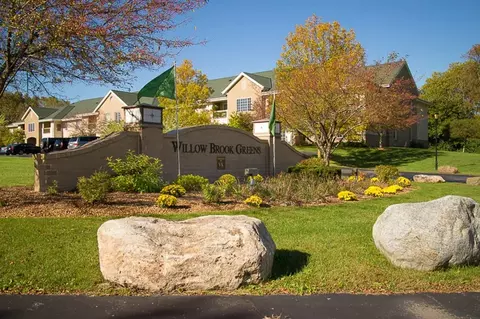 17465 River Birch Dr, Brookfield, WI 53045