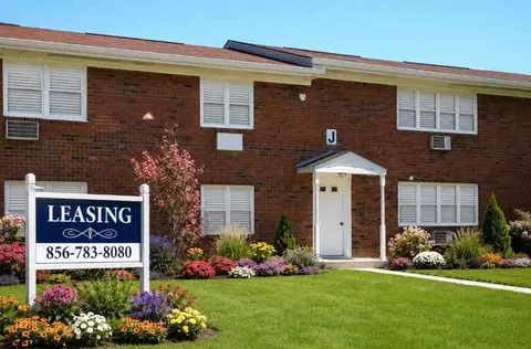 100 Lucas Dr, Bordentown, NJ 08505