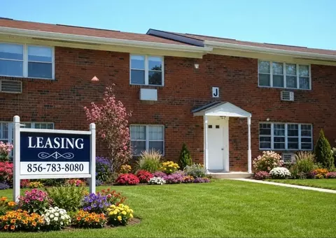 100 Lucas Dr, Bordentown, NJ 08505