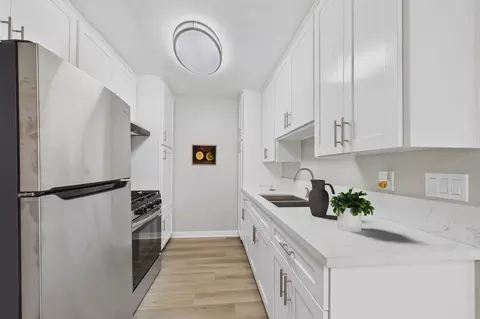 15441 Nordhoff St, Los Angeles, CA 91343