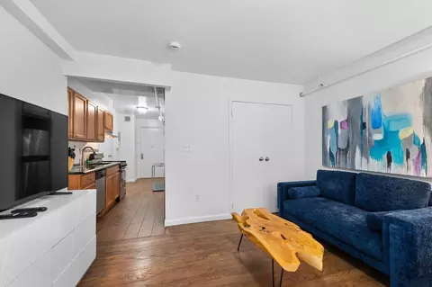 141 E 33rd St, New York, NY 10016