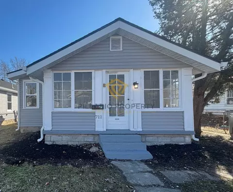 711 W 22nd St, Anderson, IN 46016