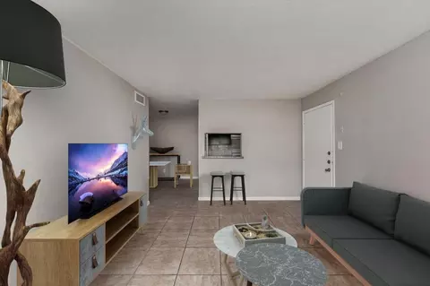 7900 Bellaire Blvd, Houston, TX 77036 photo 5