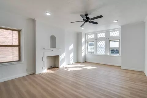 2828 S Moreland Blvd, Cleveland, OH 44120