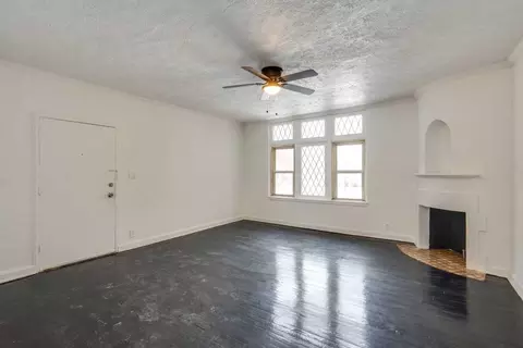2828 S Moreland Blvd, Cleveland, OH 44120