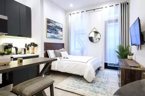 E 3rd St, New York, NY 10003