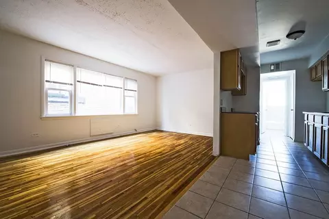 2041 E 75th St, Chicago, IL 60649 photo 16