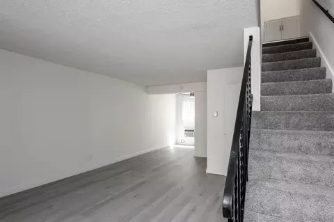 216 Palmetto Dr, Alhambra, CA 91801