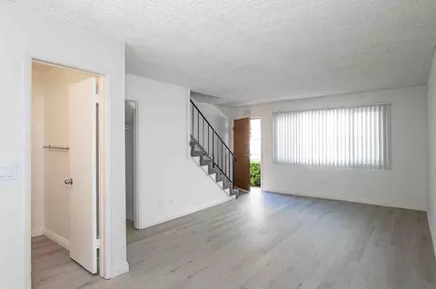 216 Palmetto Dr, Alhambra, CA 91801