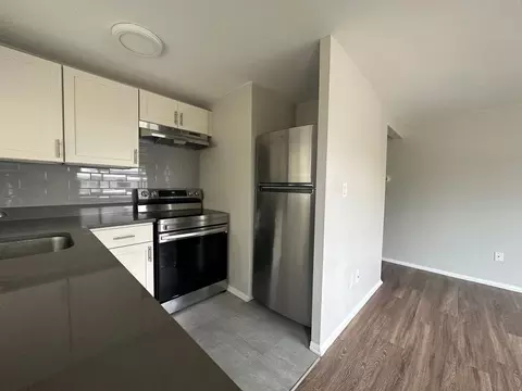 10667 W 8th Ave, Lakewood, CO 80215