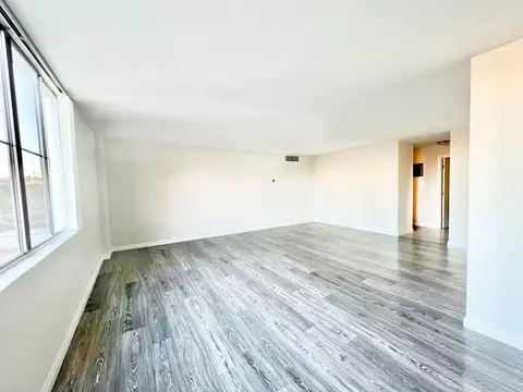 468 S Roxbury Dr, Beverly Hills, CA 90212