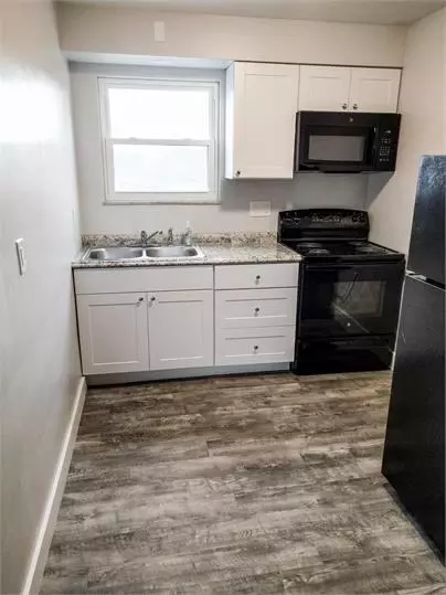 639 Russian St, California, PA 15419