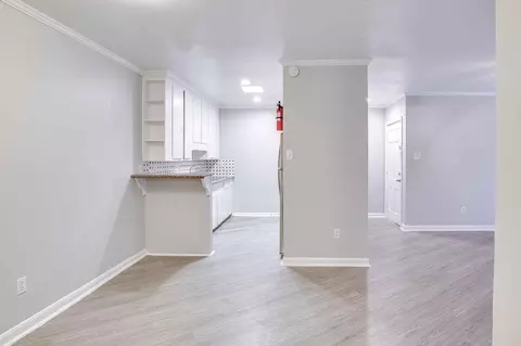 6434 Ella Lee Ln, Houston, TX 77057 photo 3