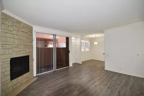 11107 La Maida St, Los Angeles, CA 91601