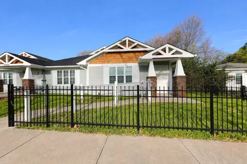 2208 Catherine Simmons Ave, Charlotte, NC 28216