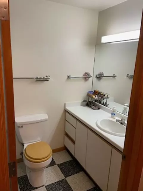 325 S Hamilton St, Madison, WI 53703 photo 2
