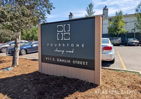 911 S Dahlia St, Denver, CO 80246