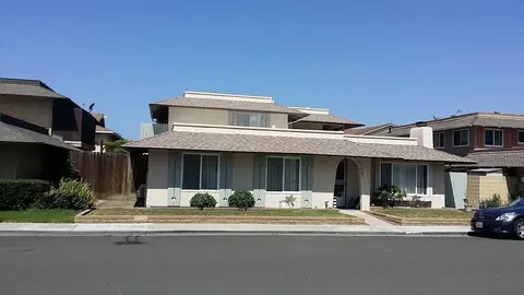 17081 Evergreen Cir, Huntington Beach, CA 92647