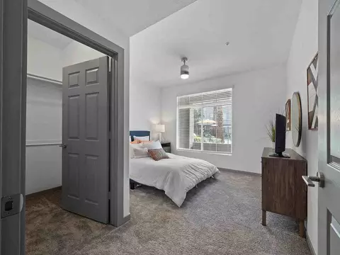909 E Camelback Rd, Phoenix, AZ 85014 photo 8