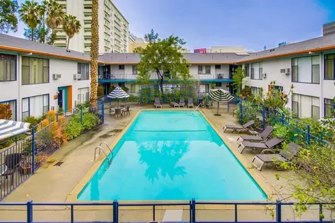 1737 N Orange Dr, Los Angeles, CA 90028