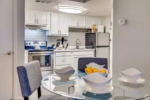 4441 W Bethany Home Rd, Glendale, AZ 85301 photo 4