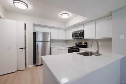 7550 S Westmoreland Rd, Dallas, TX 75237 photo 5