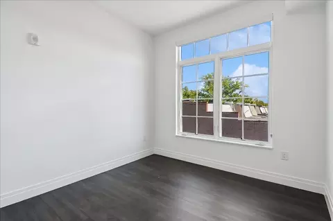 3225 Georgia Ave NW, Washington, DC 20010 photo 9