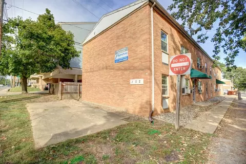 102 N Lincoln Ave, Urbana, IL 61801