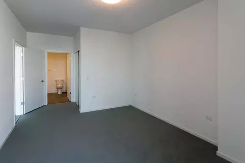 5105 S Harper Ave, Chicago, IL 60615