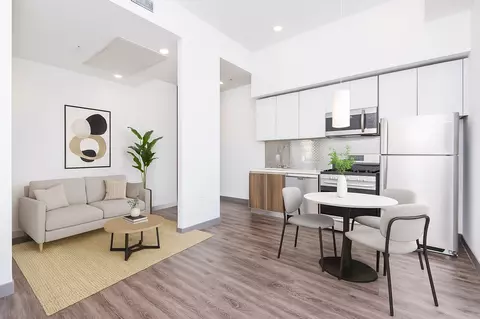 10748 Riverside Dr, Los Angeles, CA 91602