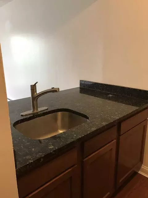 644 Probasco St, Cincinnati, OH 45220 photo 2