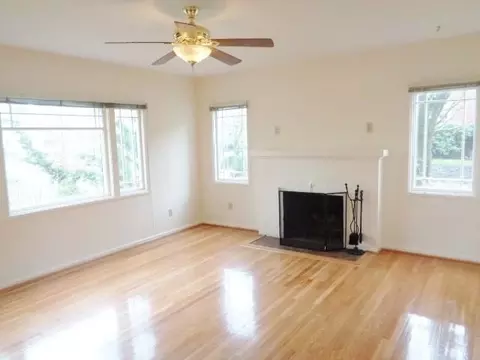 2303 NE 12th Ave, Portland, OR 97212