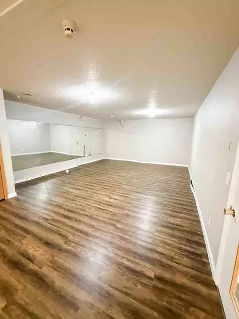 5534 W Michigan Ave, Kalamazoo, MI 49009