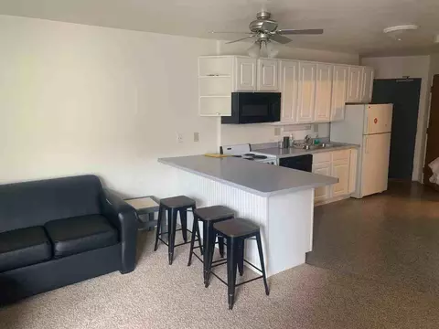 626 The Roundhouse, Madison, WI 53703