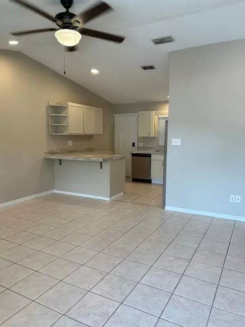 103 Through 116 Neil Ct, Lady Lake, FL 32159