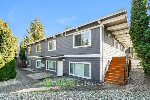 931 N 104th St, Seattle, WA 98133
