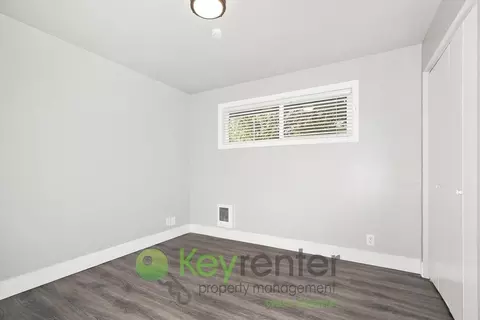 931 N 104th St, Seattle, WA 98133 photo 15