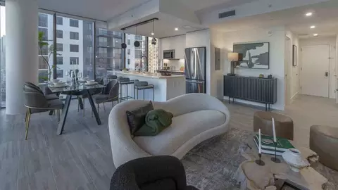 710 NE 1st Ave, Miami, FL 33132 photo 7
