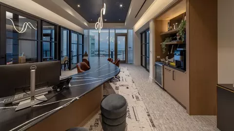 710 NE 1st Ave, Miami, FL 33132 photo 23