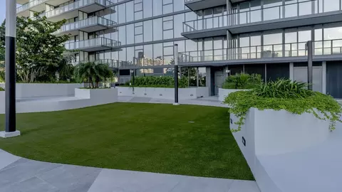 710 NE 1st Ave, Miami, FL 33132 photo 18
