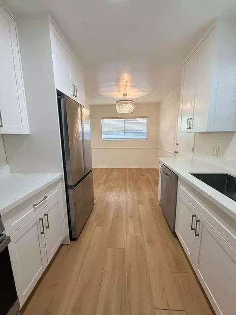 124 S Everett St, Glendale, CA 91205 photo 4