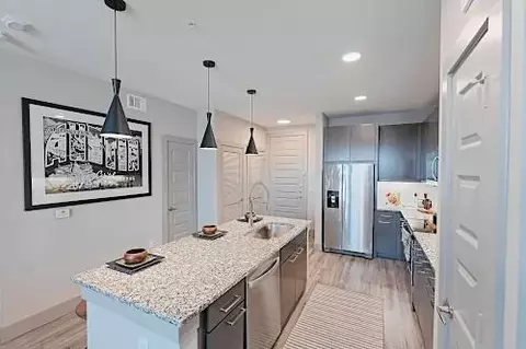 6107 E Riverside Dr, Austin, TX 78741 photo 4