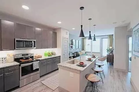 6107 E Riverside Dr, Austin, TX 78741 photo 3